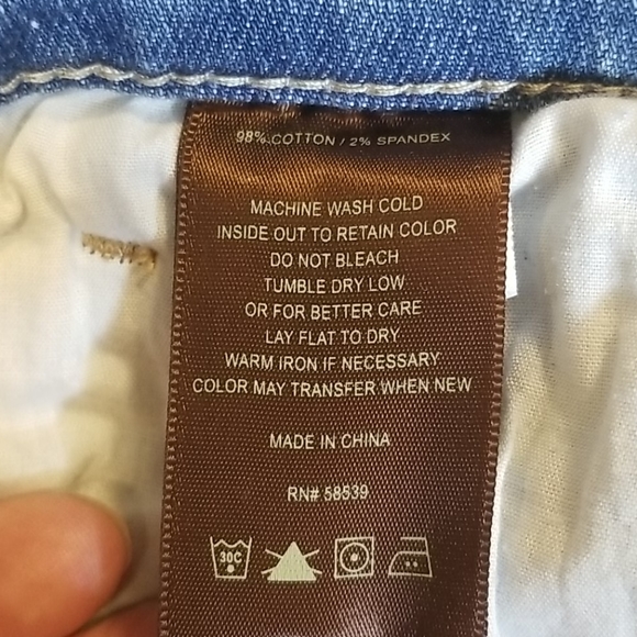 Kut from the Kloth Catherine Boyfriend short Sz 6 - Picture 5 of 9